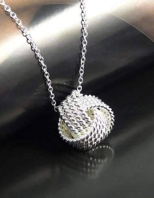 Load image into Gallery viewer, Juego De Collar Y Aretes a Juego De Plata Esterlina Con Nudo De Amor Infinito Para Mujer Ocasión Especial Cumpleaños Vacaciones
