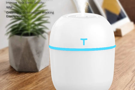 Humidificador Mini Colorido Y Fresco, Humidificador Personal De Escritorio USB Para Auto, Oficina, Dormitorio, Etc. Apagado Automático, 2 Modos De Niebla, Súper Silencioso. (Blanco)