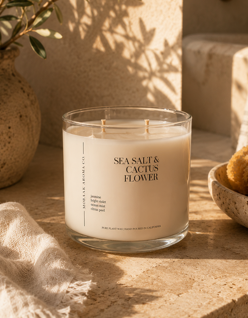 Load image into Gallery viewer, Sea Salt &amp; Cactus Flower Candle

